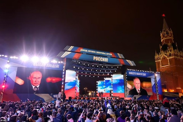 Tổng thống Putin phát biểu tại sự kiện chào mừng 4 vùng lãnh thổ mới sáp nhập Nga ảnh 2