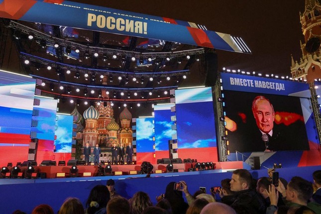 Tổng thống Putin phát biểu tại sự kiện chào mừng 4 vùng lãnh thổ mới sáp nhập Nga ảnh 6