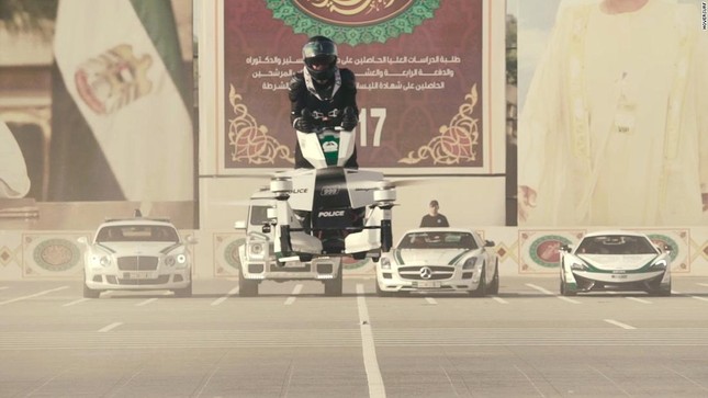 Đội xe cứu thương, xe cảnh sát 'sang chảnh' của Dubai ảnh 14