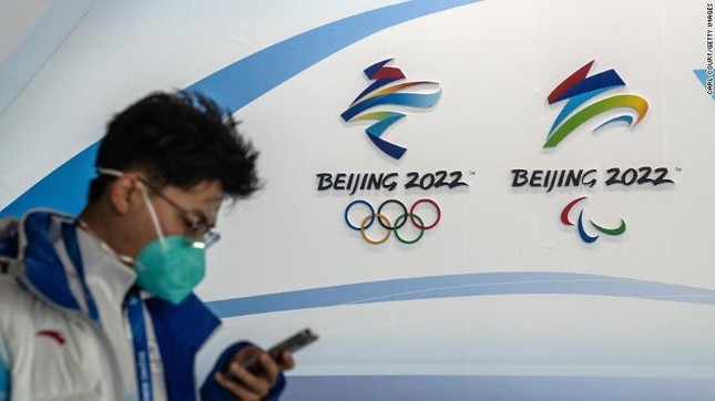 FBI khuyên VĐV dùng điện thoại 'cục gạch' tại Olympic, Bắc Kinh nói lo hão ảnh 1
