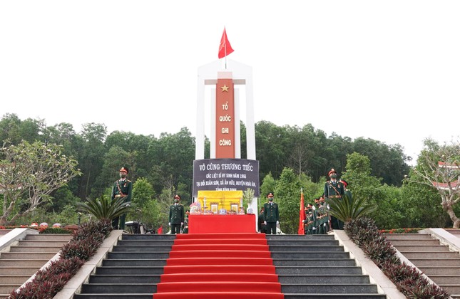 Bình Định: Truy điệu 60 liệt sĩ hy sinh tại đồi Xuân Sơn ảnh 2