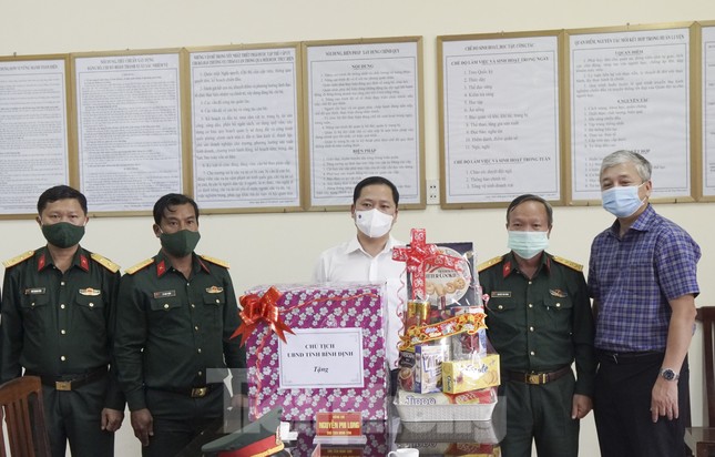 Bình Định: Đặc biệt quan tâm cho người dân ở các khu cách ly trong ngày Tết ảnh 3