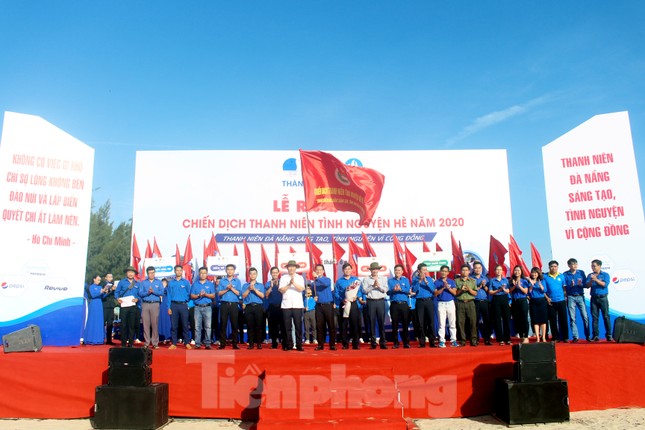 Đà Nẵng sôi nổi ra quân chiến dịch tình nguyện hè 2020 ảnh 1