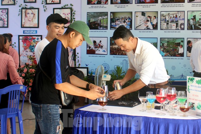 Ngày hội việc làm, hướng nghiệp cho 1000 học sinh, người lao động ảnh 1