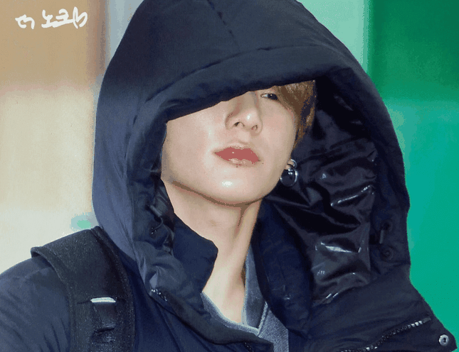 Đỉnh như Jungkook (BTS), đến mặt mộc cũng đẹp hết phần thiên hạ ảnh 10