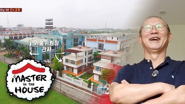 Xem gì cho ngầu: “Ở nhà một mình” và học “quân sự” online với các idol K-Pop ảnh 3