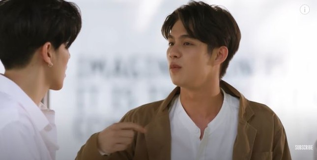 2gether The Series: Tine lần đầu biết ghen, Sarawat cứu người thương trong rừng ảnh 8