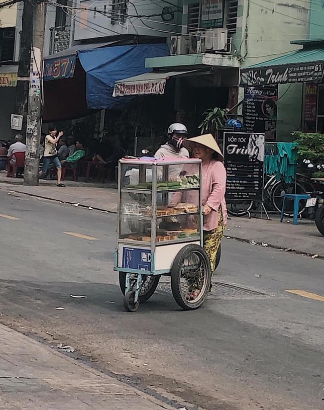 Giật mình nhận ra đường phố Sài Gòn sở hữu “kho tàng” các món bánh ăn xế "ngon nhức nách" ảnh 6