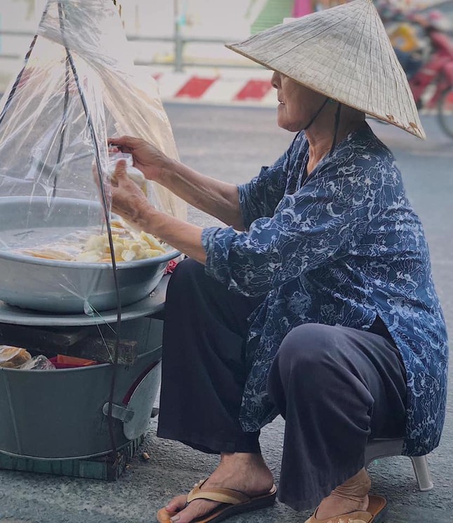 Giật mình nhận ra đường phố Sài Gòn sở hữu “kho tàng” các món bánh ăn xế "ngon nhức nách" ảnh 7