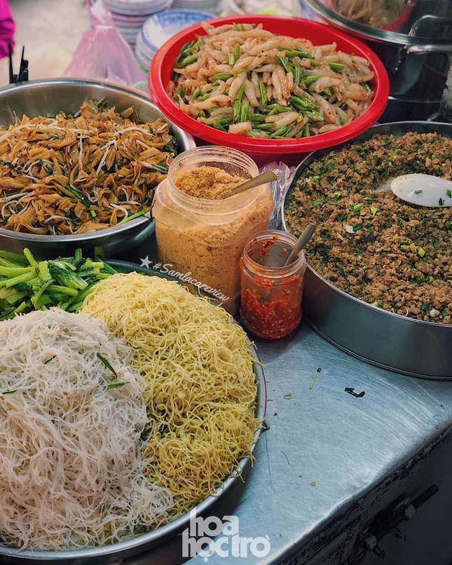 Hẹn hò Sài Gòn: Thực đơn ăn vặt chỉ từ 10K, ấm cái bụng mà giá lại mềm xèo! ảnh 6