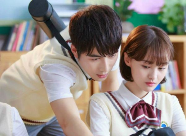 Cuộc thi viết Trà sữa cho tâm hồn: Gửi cậu bức tranh hoa dã quỳ tháng Tư ảnh 1