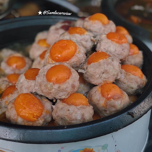 Góc hẹn hò: Sài Gòn mời bạn ăn sáng, uống cà phê theo phong cách hoài cổ ảnh 1