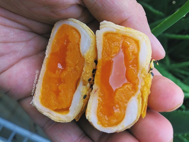 Hẹn hò Sài Gòn: Thiên đường các món bánh ăn vặt tí hon, no bụng nhưng không sợ ngán ảnh 1