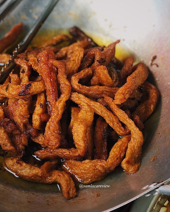 Ăn sập Sài Gòn: Bánh mì xíu mại hay cơm cháy kho quẹt? Hay là… cả hai? ảnh 3