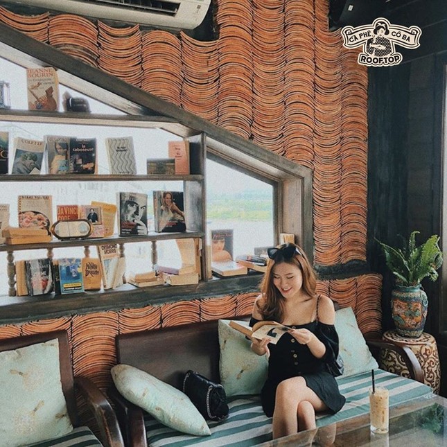 Hai quán cà phê siêu xinh ngay giữa trung tâm Sài Gòn, cực hợp để hò hẹn nhóm bạn thân! ảnh 2
