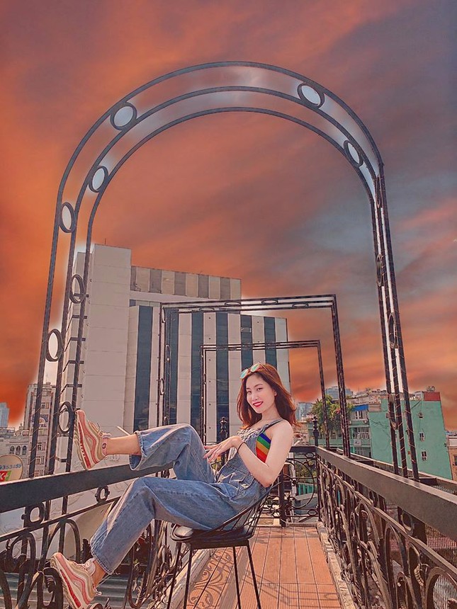 Địa điểm họp lớp lý tưởng: Từ rooftop “bao view” đến background chụp phát nào ăn phát nấy ảnh 2