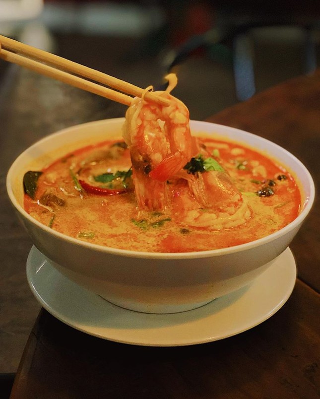 Nhớ Thái nhưng “kẹt chân” vì dịch: Khám phá tiểu Bangkok ở Sài Gòn qua các toa tàu điện ảnh 9