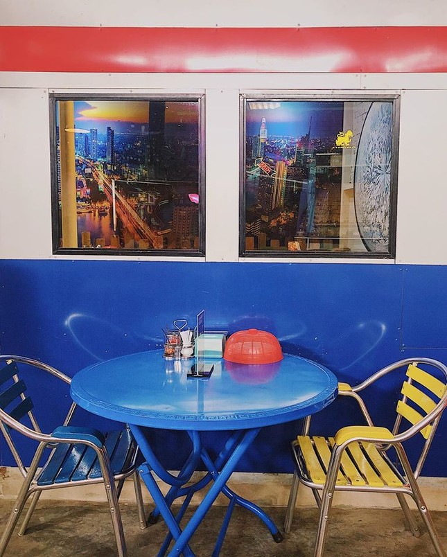 Nhớ Thái nhưng “kẹt chân” vì dịch: Khám phá tiểu Bangkok ở Sài Gòn qua các toa tàu điện ảnh 3