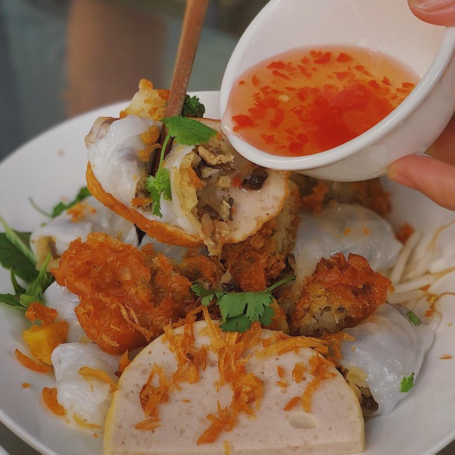 Thực đơn ăn sáng, ăn xế phủ phê: Bánh ướt, bánh cuốn ngon-bổ-rẻ và bún riêu đầy ắp topping ảnh 2