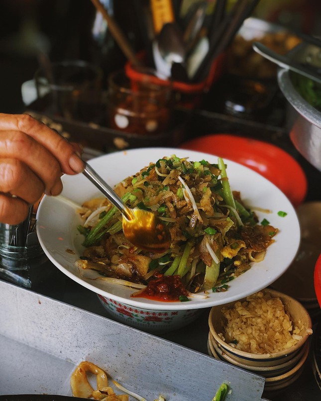 Những món ăn thân thuộc: Hủ tiếu xào người Hoa và mì bò hầm ngon nức tiếng ảnh 3