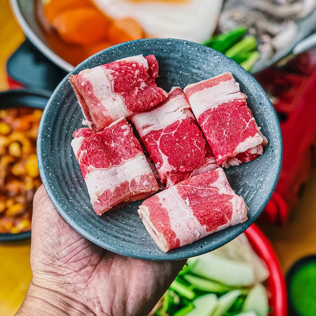 Xì xụp bên nồi lẩu mực khổng lồ cay cay hay lẩu hải sản chua ngọt ngon nức nở? ảnh 3