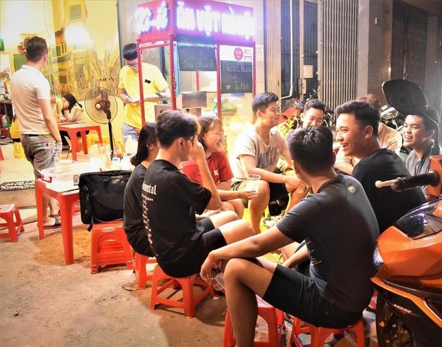 Khám phá những hàng quán quà vặt chuẩn vị Hà Nội "ăn bao nghiền" tại Sài Gòn ảnh 9
