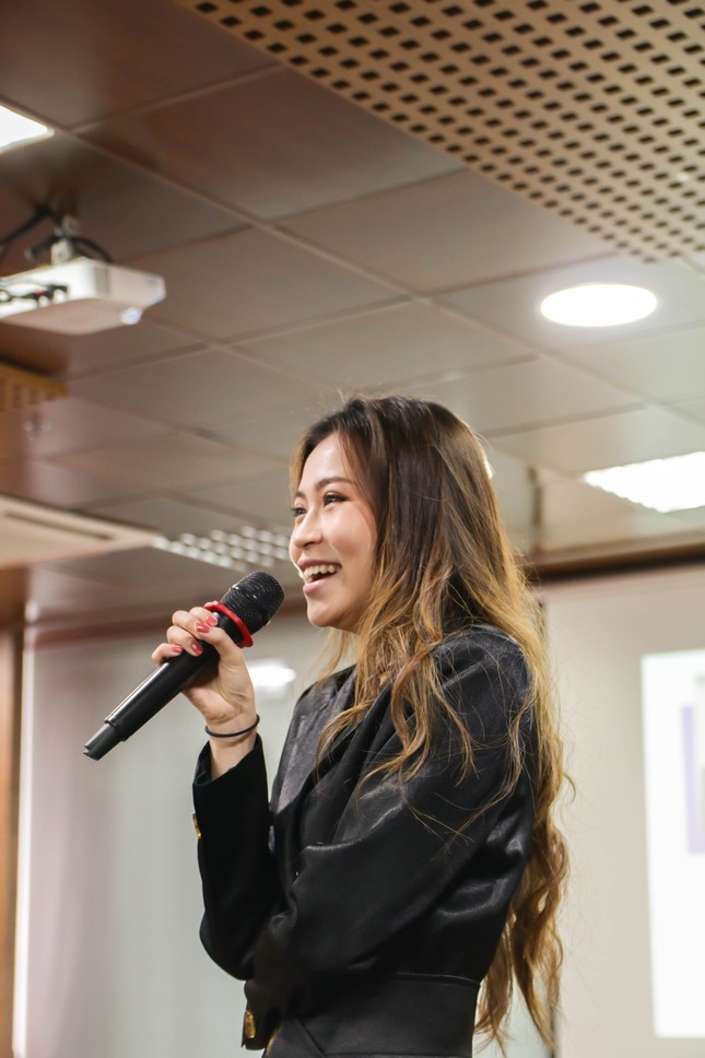 Thử Thách Kim Cương 2020: Ngày đầu vui nhộn cùng dàn nữ diễn giả vừa đẹp vừa “chất“ ảnh 1