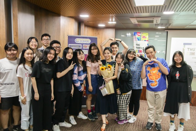 Thử Thách Kim Cương 2020: Ngày đầu vui nhộn cùng dàn nữ diễn giả vừa đẹp vừa “chất“ ảnh 6
