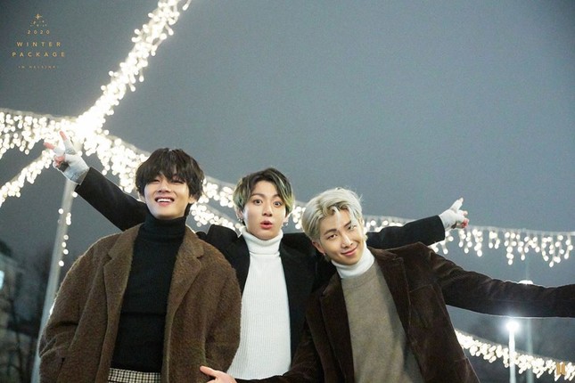 Trong thế giới fangirl: Ánh dương rực rỡ hay là Bangtan Sonyeondan ảnh 3