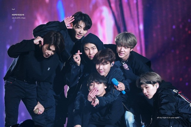 Trong thế giới fangirl: Thế giới của tôi là vũ trụ lấp lánh những ngôi sao đẹp nhất ảnh 4