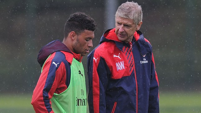 Ngay học trò 'cưng' cũng muốn Wenger rời Arsenal ảnh 1