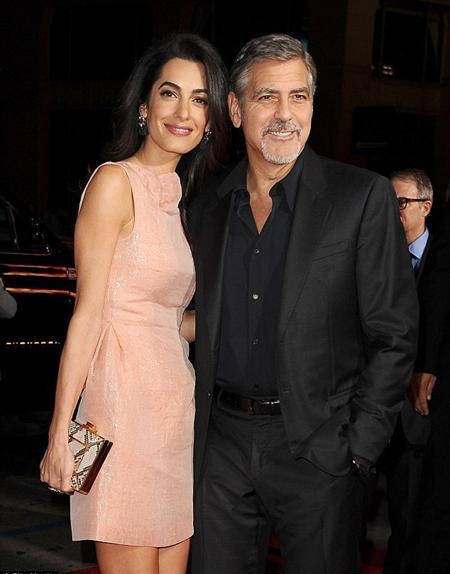 Bà xã tài tử George Clooney 'vứt xó' nhẫn kim cương 7 carat ảnh 2