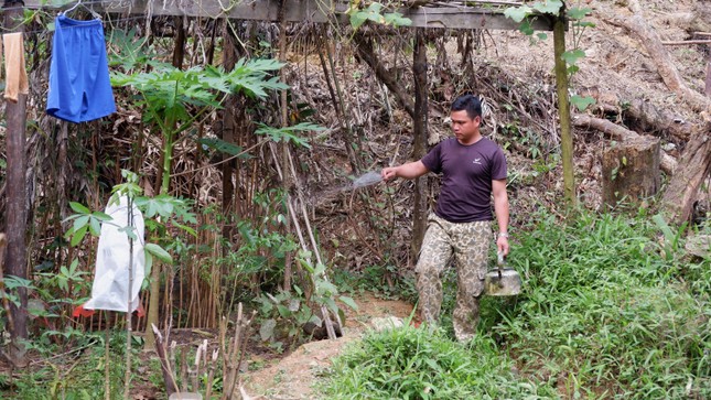 Cắm quân giữ rừng, ngăn 'vàng tặc' trở lại vườn quốc gia Sông Thanh ảnh 23