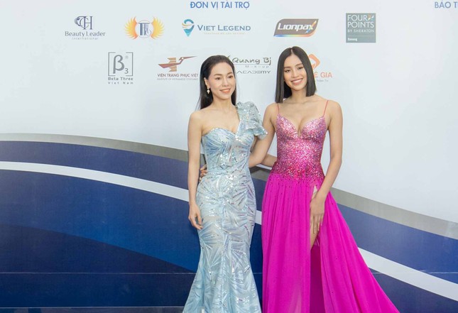 Hoa hậu Trần Tiểu Vy làm giám khảo cuộc thi 'Hoa khôi Hoà Bình Việt Nam' ảnh 3