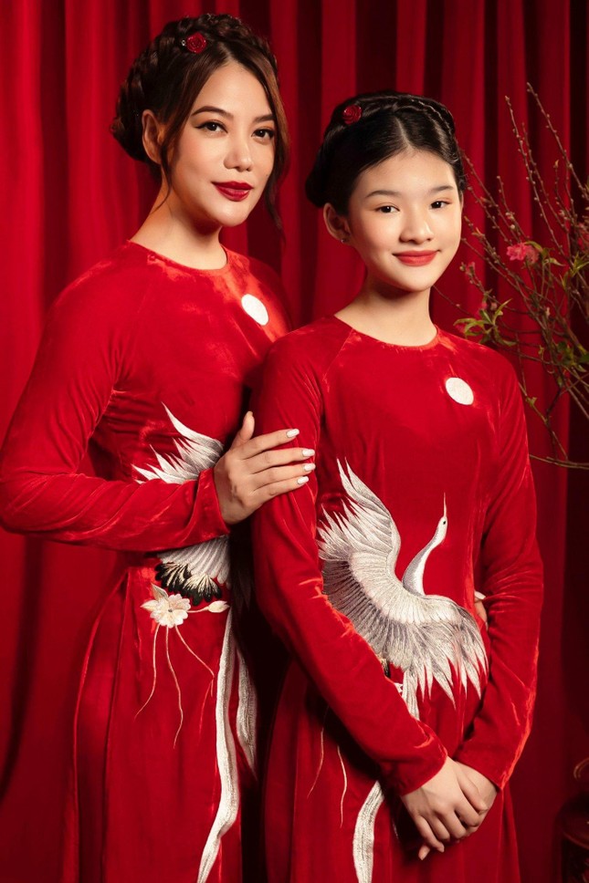 Ngất ngây với nhan sắc 'chuẩn Hoa hậu' tương lai của con gái Trương Ngọc Ánh ảnh 5