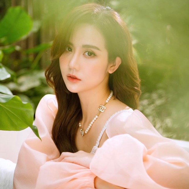 Có phải Huyền Lizzie đụng dao kéo nên mới thăng hạng nhan sắc trong "Thương Ngày Nắng Về"? ảnh 5