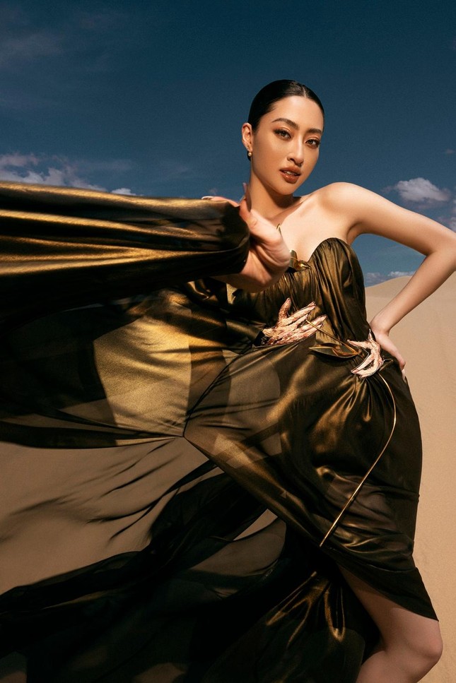 Chụp ảnh ở nơi mỹ nhân nào cũng sợ nhưng Hoa hậu Lương Thùy Linh vẫn đẹp tựa nữ thần ảnh 10