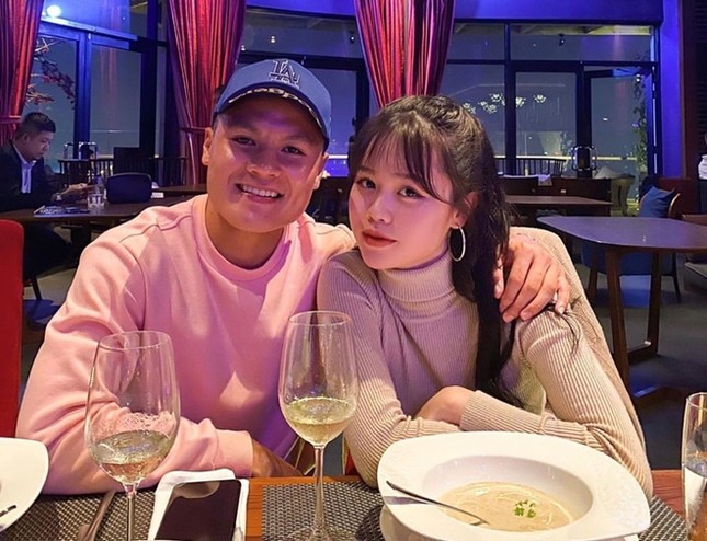 Học vấn dàn WAGs Việt: Người tốt nghiệp thạc sĩ, người là du học sinh ảnh 4