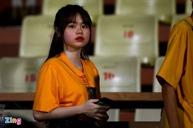 Học vấn dàn WAGs Việt: Người tốt nghiệp thạc sĩ, người là du học sinh ảnh 5
