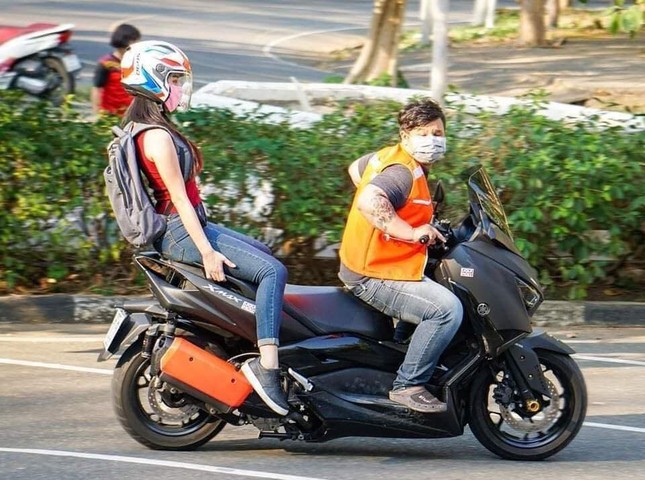 Xứng danh “Vùng đất của nụ cười“: 1001 cách phòng dịch “lầy lội” của giới trẻ Thái ảnh 1