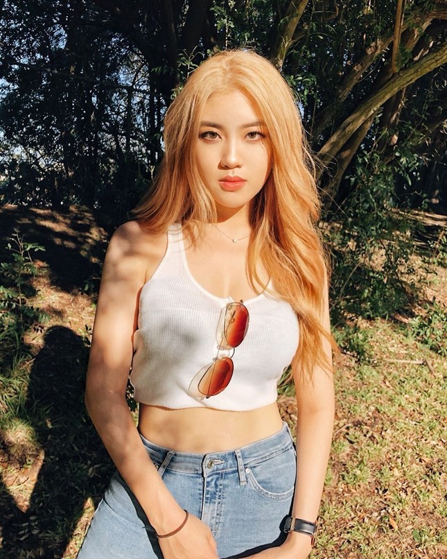 Chuyện chỉ có ở K-Pop: Quá giống idol nổi tiếng cũng là một cái tội ảnh 3