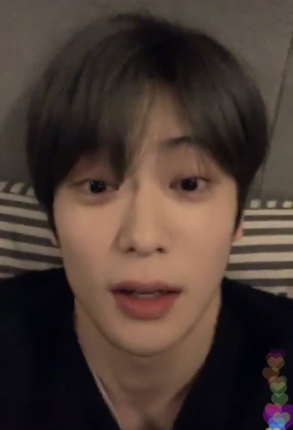Jaehyun (NCT) đã làm gì trong lần livestream đầu tiên khiến khán giả sửng sốt? ảnh 2