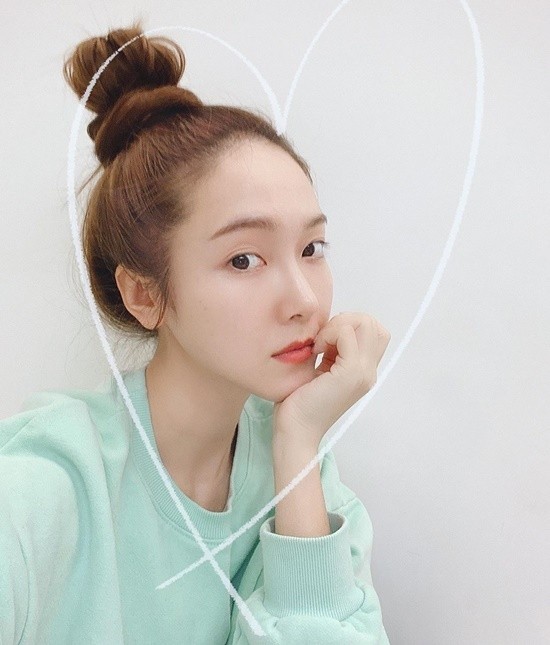 Sao Hàn 24H: Cha Eun Woo tỏa sáng đúng chuẩn nam thần, Jessica trẻ đến khó tin ảnh 1
