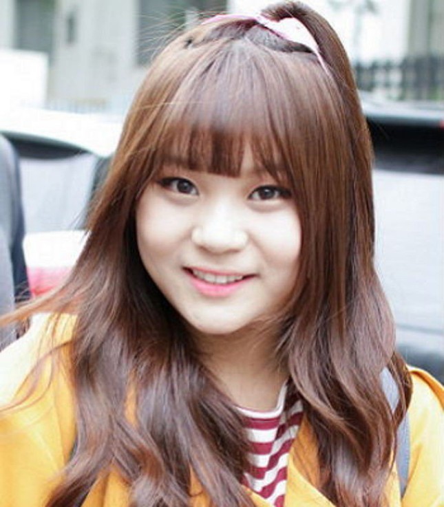 Nhìn Umji (G-Friend) bây giờ mới thấy câu “vịt hóa thiên nga” là có thật ảnh 1