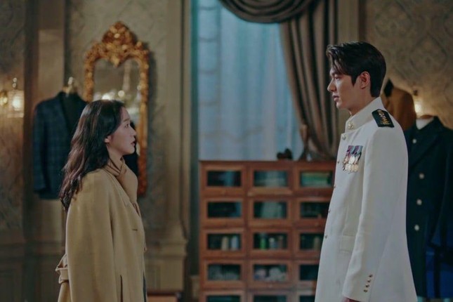 Fan của Lee Min Ho tiếp tục đổ gục trước teaser và hình ảnh mới của “Quân Vương Bất Diệt” ảnh 1