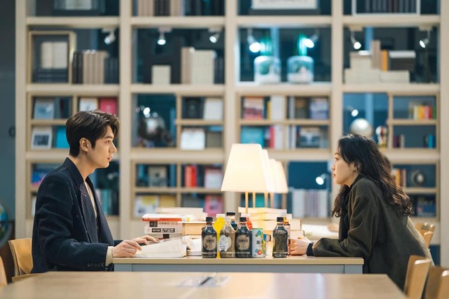 Fan của Lee Min Ho tiếp tục đổ gục trước teaser và hình ảnh mới của “Quân Vương Bất Diệt” ảnh 6