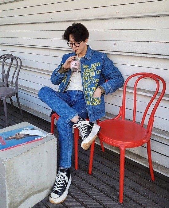 Sao Hàn 24H: Chanyeol tỉnh bơ trước thính “fan gơ”, Cha Eun Woo đóng phim làm từ webtoon ảnh 1