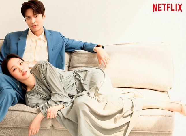 Sao Hàn 24H: Lee Min Ho mặt không biến sắc khi ở cạnh Kim Go Eun, tình bể bình với Do Hwan ảnh 1
