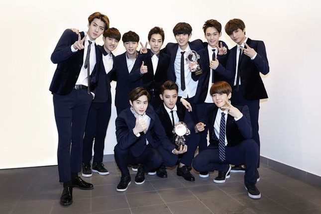 Lầm tưởng Lay đã rời khỏi EXO, Mnet đã lỡ tay làm một việc rất phũ khiến fan nổi giận ảnh 1