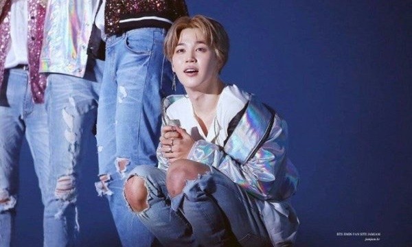 Đầu gối của idol K-Pop có bí quyết gì mà chịu được những động tác vũ đạo này? ảnh 1
